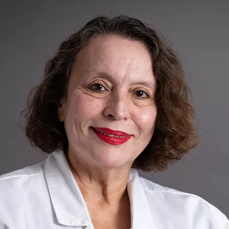 Dra. Silvia Obregón Ramos, Dermatóloga y Tricóloga Integrativa